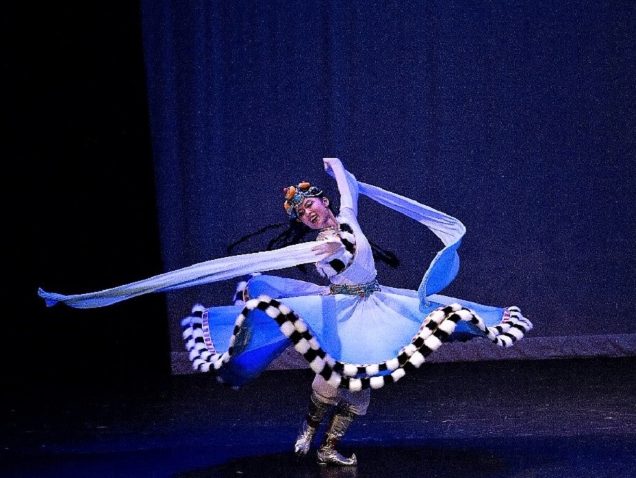 旅美青年舞蹈家吴雅琦作品《源》获多项大奖
